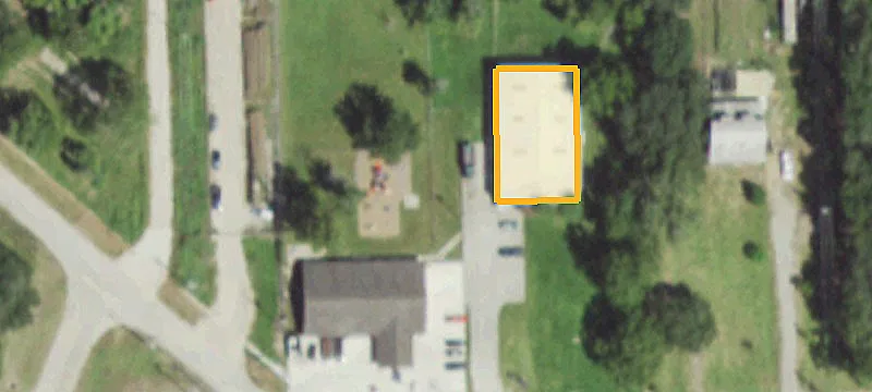 600 Ave E 12