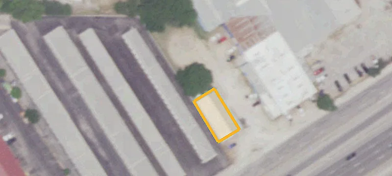 10855 Interstate 35