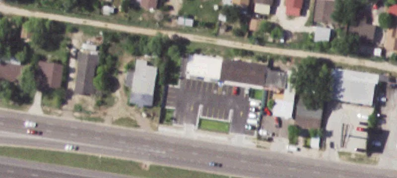 822 Frontage Rd