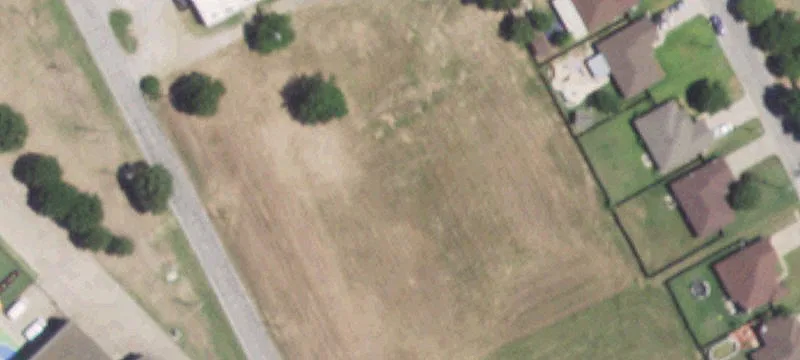 560 Farmers Rd