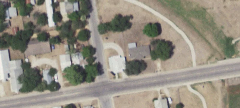 702 Ave H H