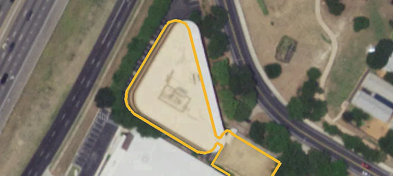 1713 Interstate 35