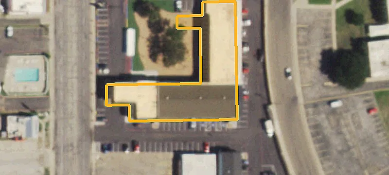 2035 Paramount Blvd