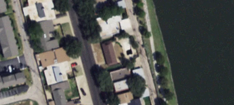 4020 Lakeside Dr