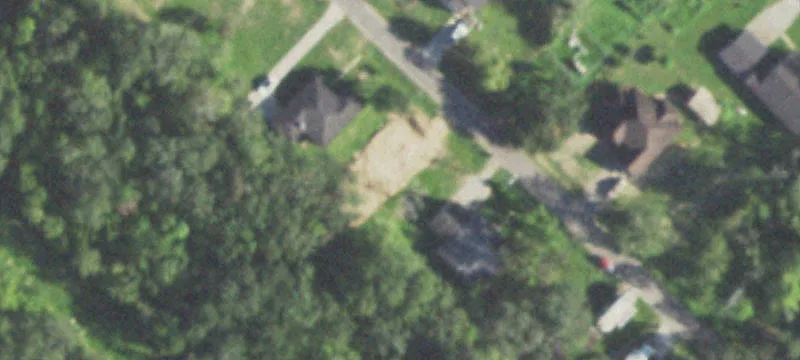 112 Travis St