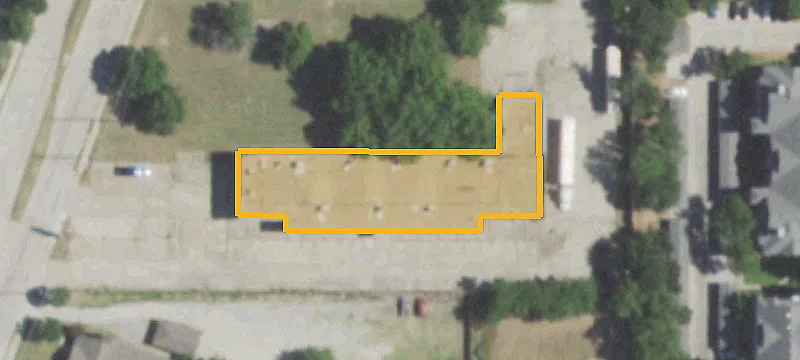 909 Abrams Rd