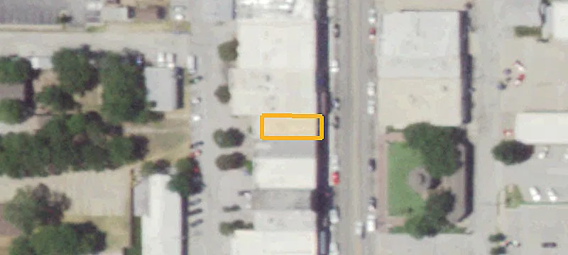 320 Main St