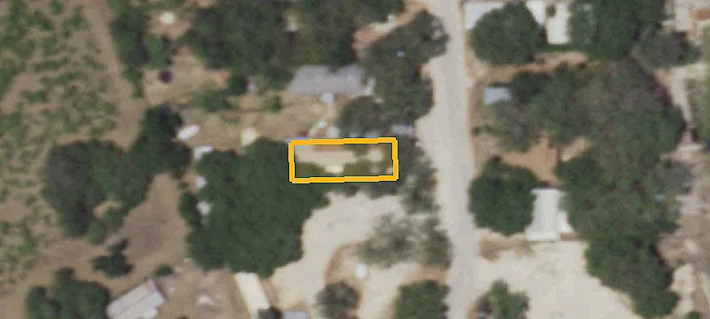 135 Lakeshore N Dr