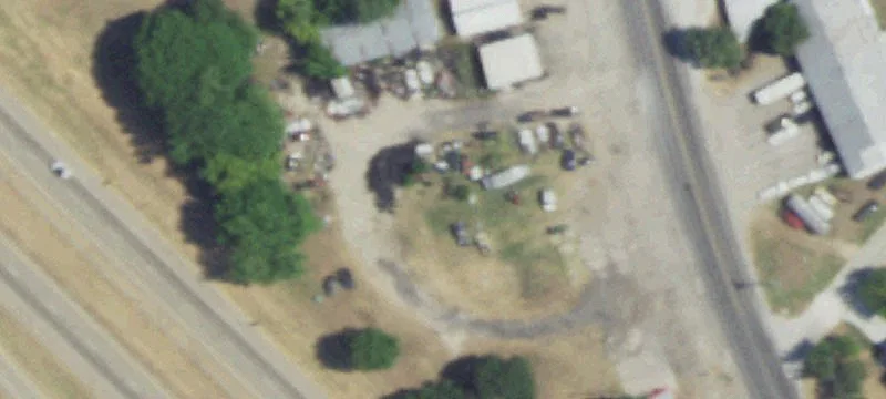 702 Pkwy Dr