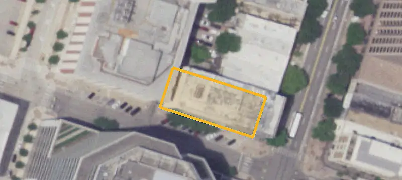 900 Congress Ave