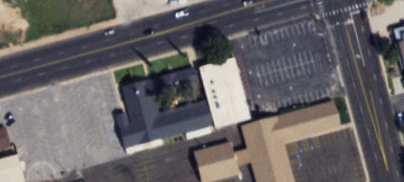 4040 Maple Ave