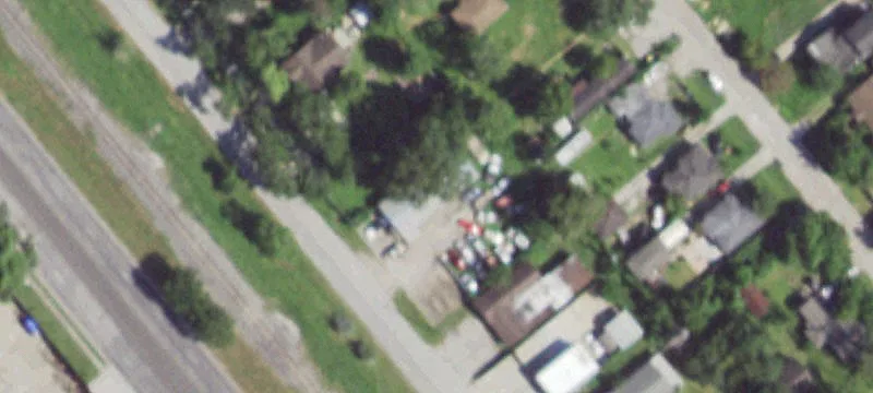711 Oak St