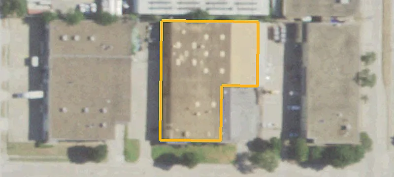 3413 Royalty Row
