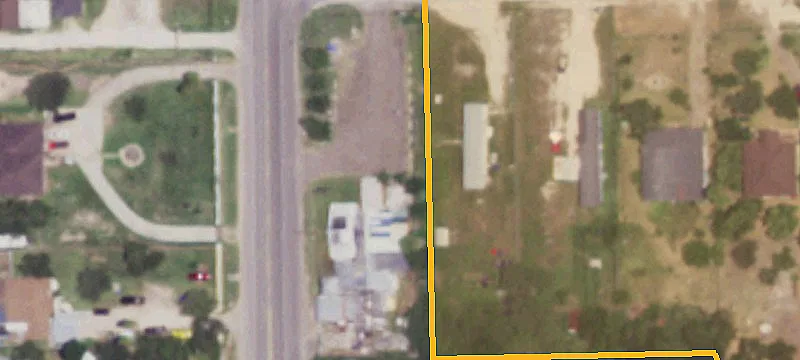 3302 Yvette Cir
