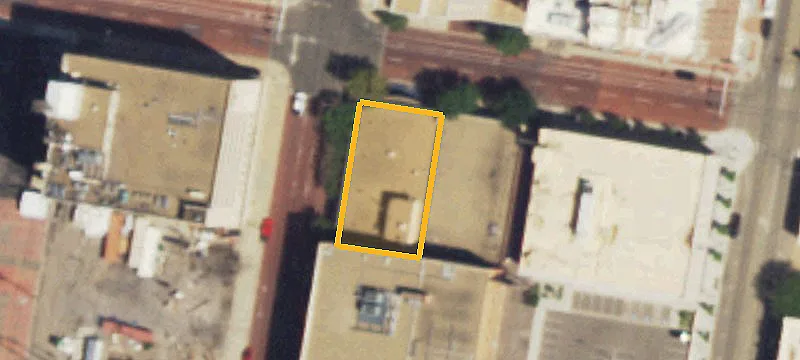 121 8th Ave