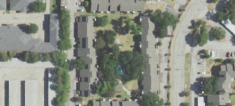16400 Ledgemont Ln
