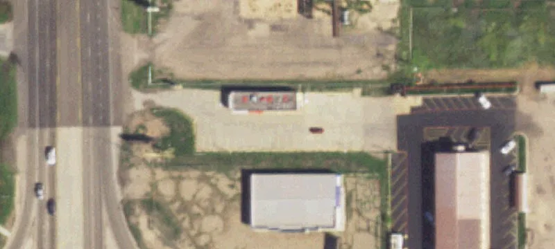 1807 Lakeside Dr