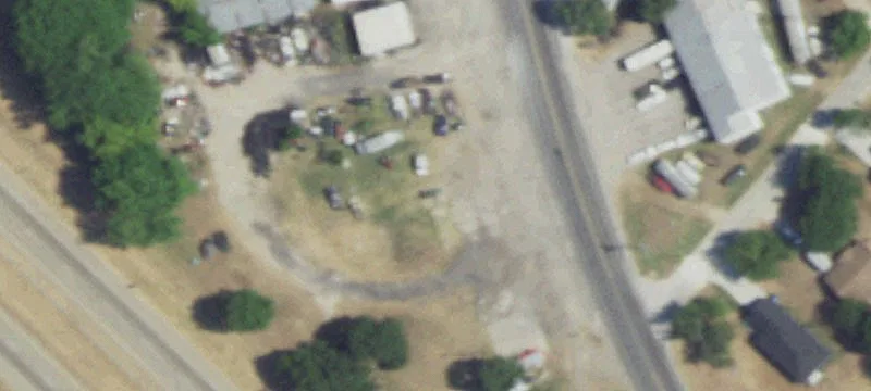 700 Pkwy Dr