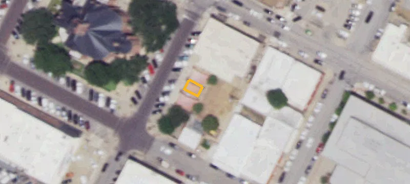109 College St