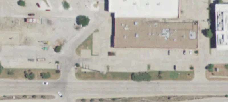 3701 Lakeview Pkwy