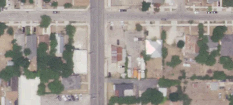 900 Hackberry St