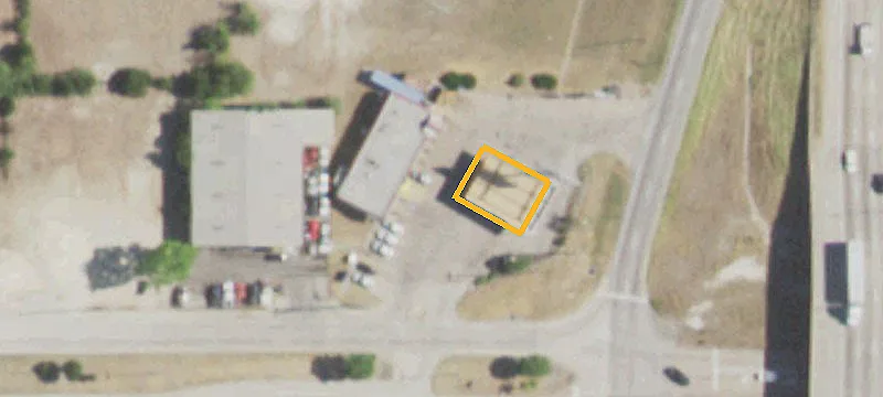 809 Interstate 35th E