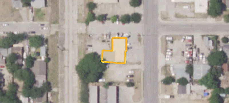 2703 Commercial Ave
