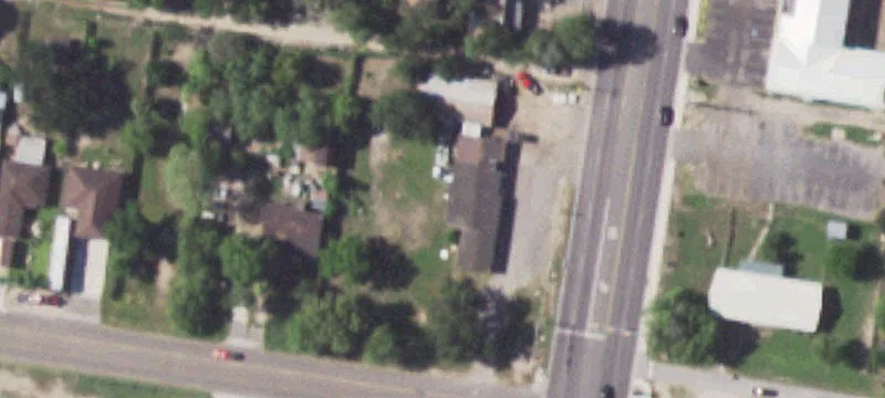 1102 Crockett St