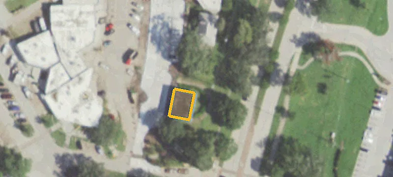102 Parking Pl