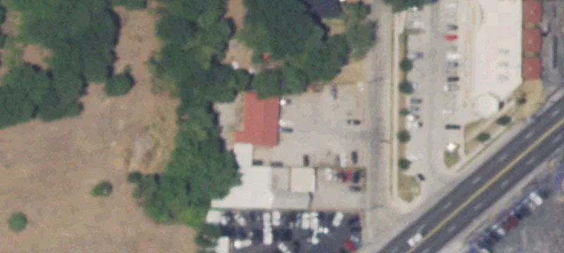 2103 Harris Ln