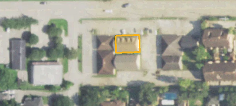 8121 Gladys Ave