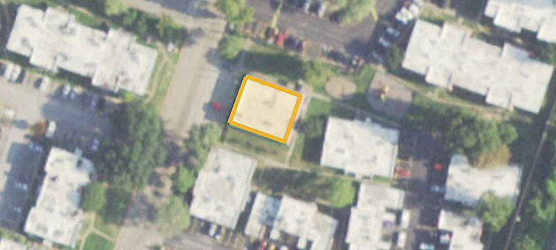 411 Bender Ave, Unit 300