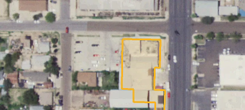 3220 San Bernardo Ave
