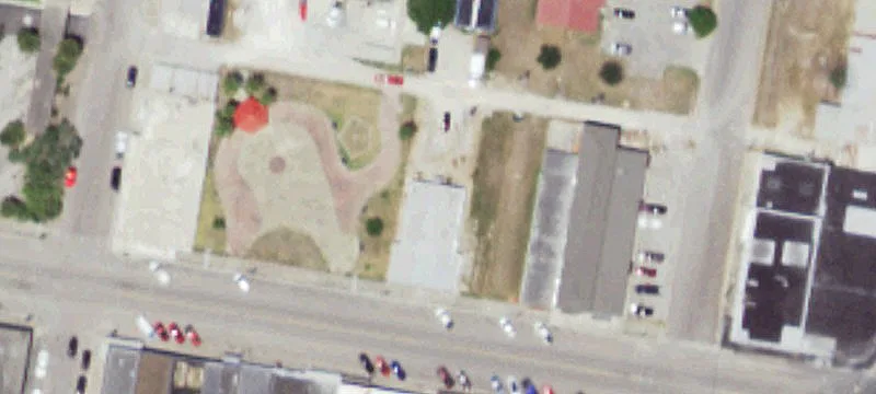 519 Main Ave E 517