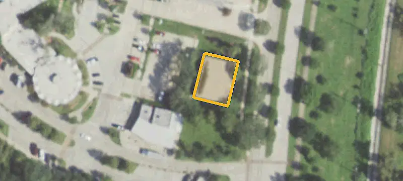 125 Parking Pl