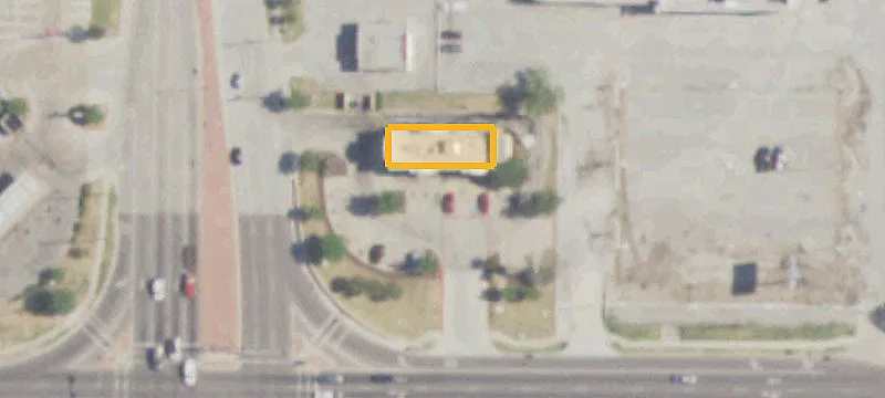 1025 Airport Fwy