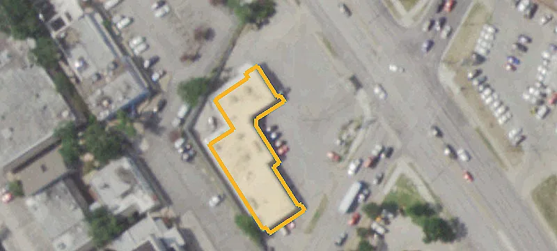 2021 Riverside Dr