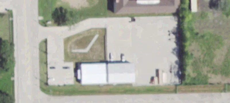 1915 Sens Rd
