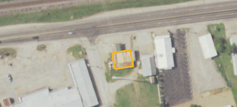1043 Main St