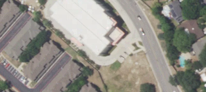 2606 1000th Oaks Dr