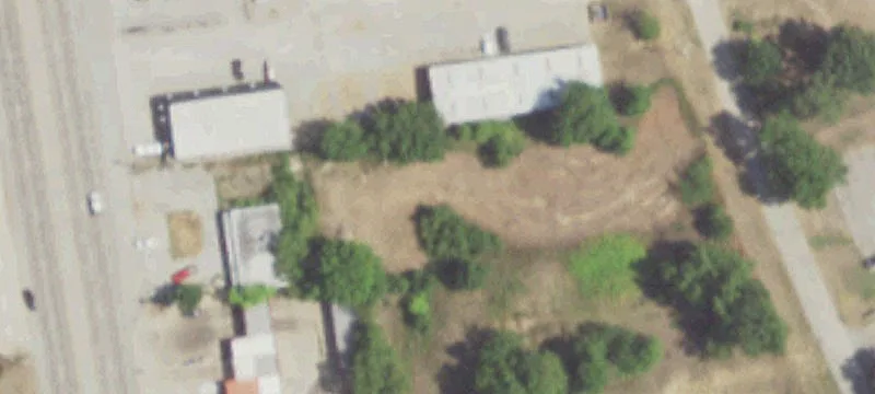 910 Main St