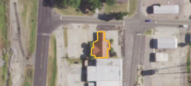 100 Woodland St