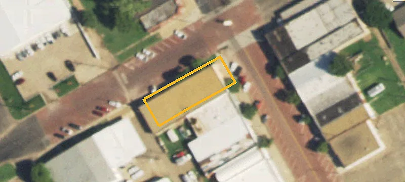 300 Main St