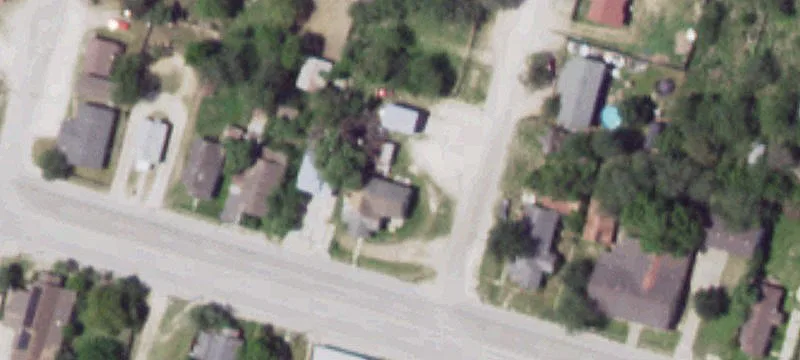 400 Gravis St