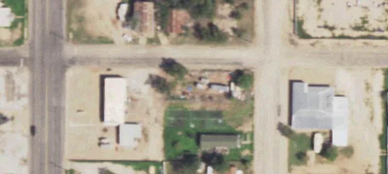 1701 Ave R R