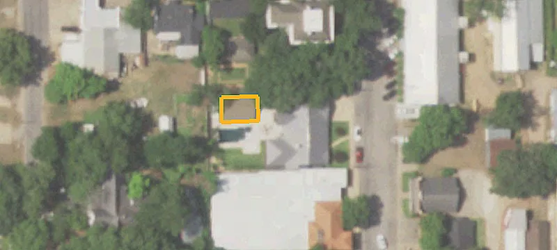 1124 Bowie St