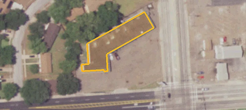 1210 Mockingbird Ln