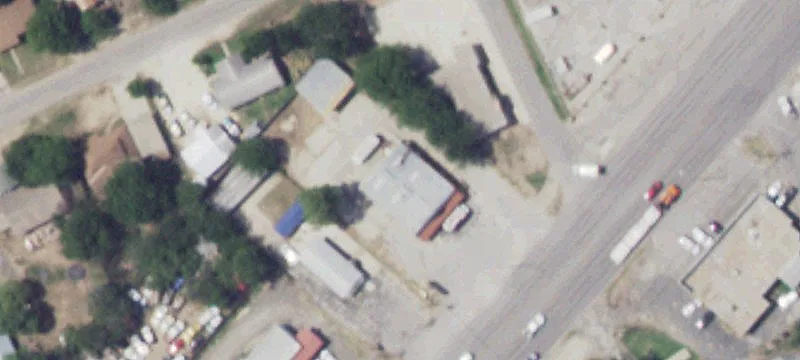 2042 Main St