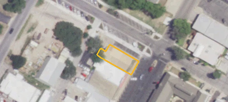 318 Main St