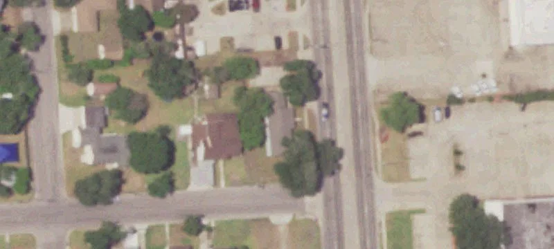 2001 Laurent St